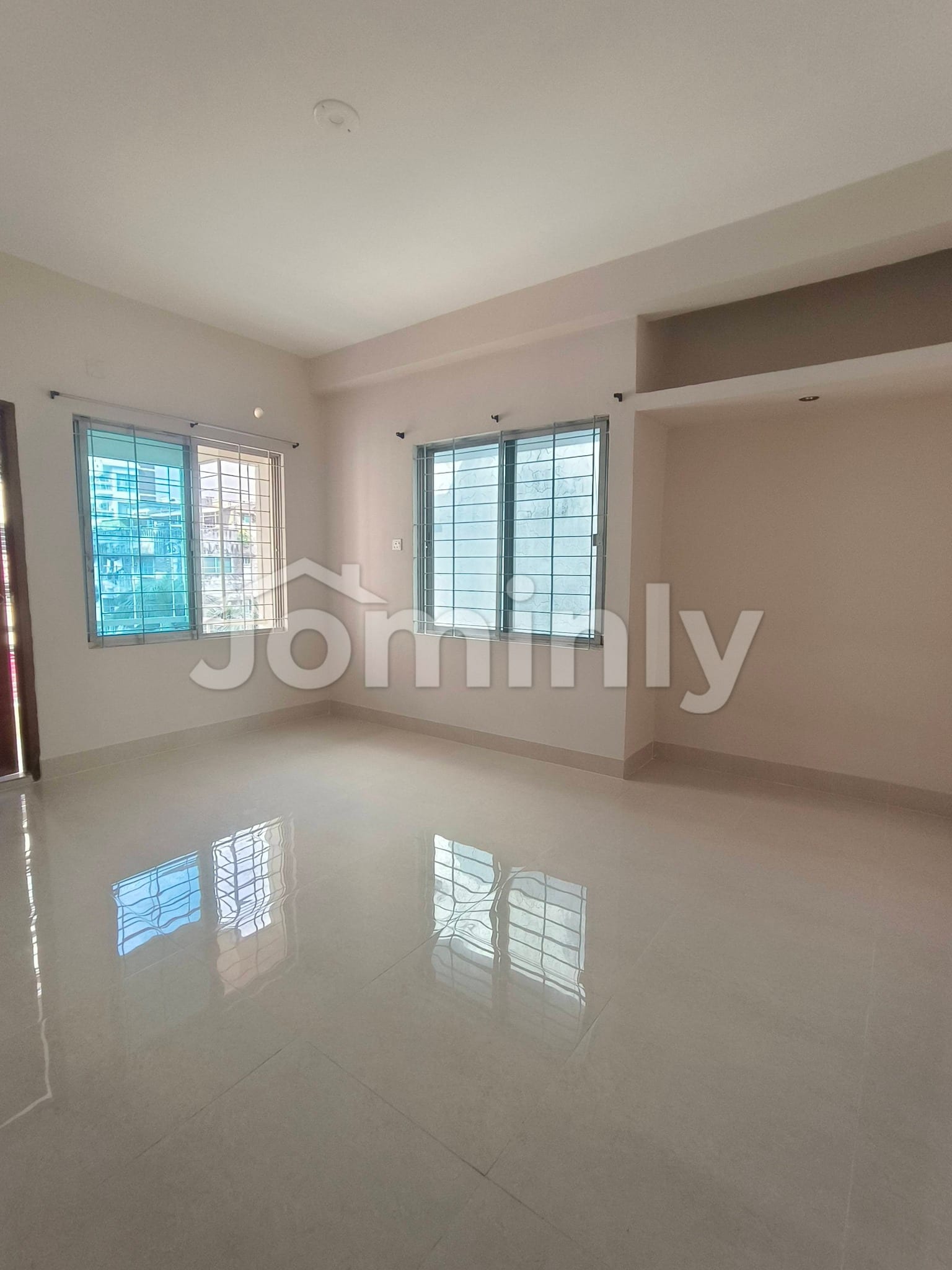 Spacious 1,850 Sft Single Unit Ready Flat for Sale at Sector 7 Uttara Dhaka - 4