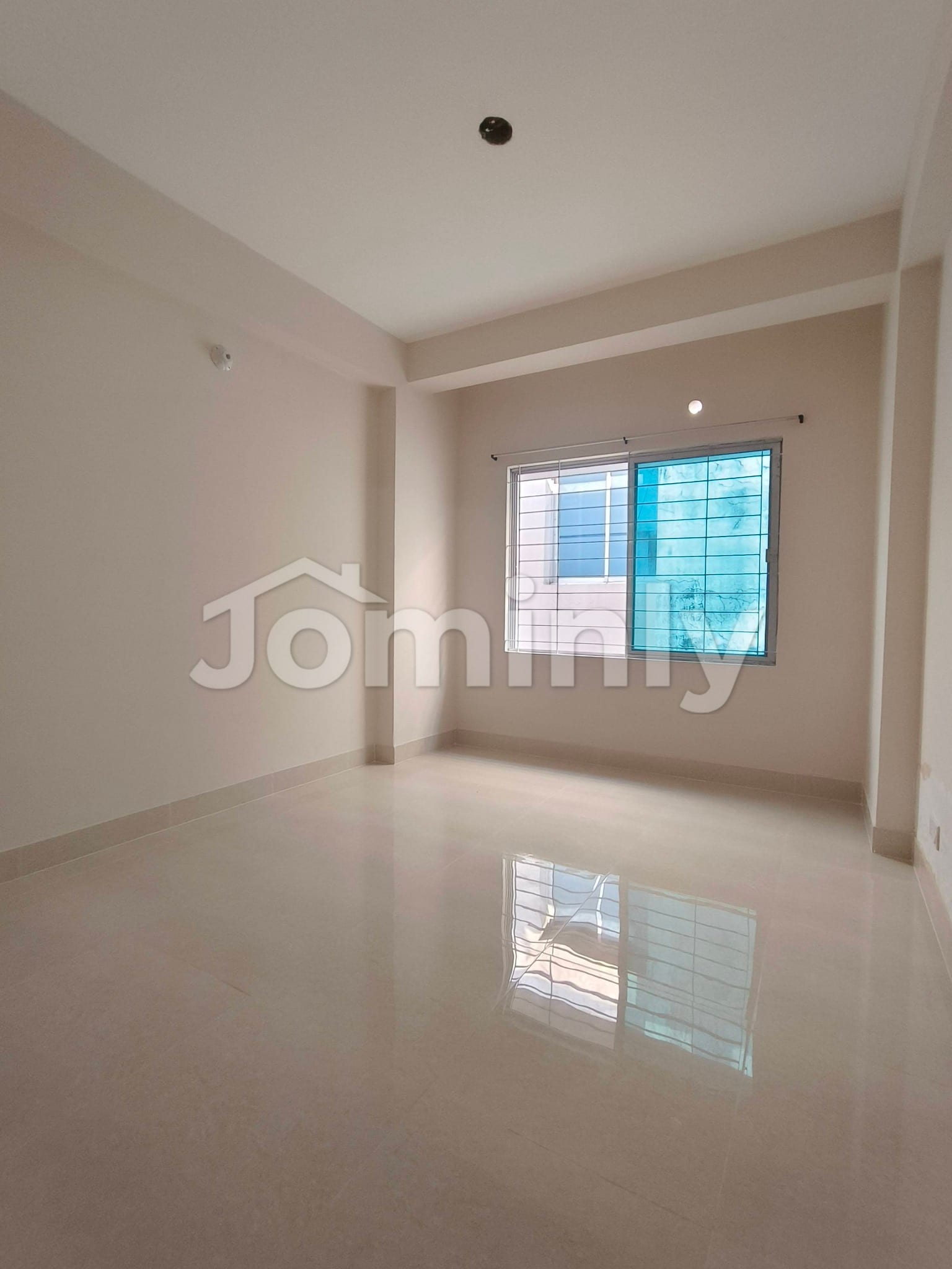 Spacious 1,850 Sft Single Unit Ready Flat for Sale at Sector 7 Uttara Dhaka - 5