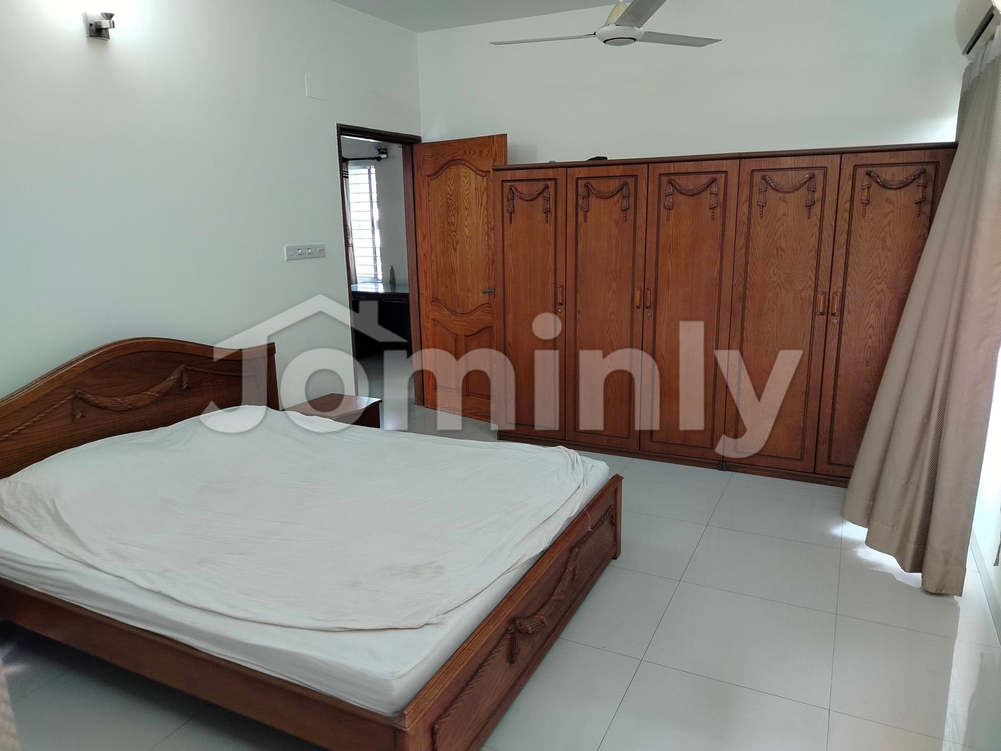 Spacious 2500 Sqft Fully Furnished 4-Bedroom Apartment for Rent in Banani - 2