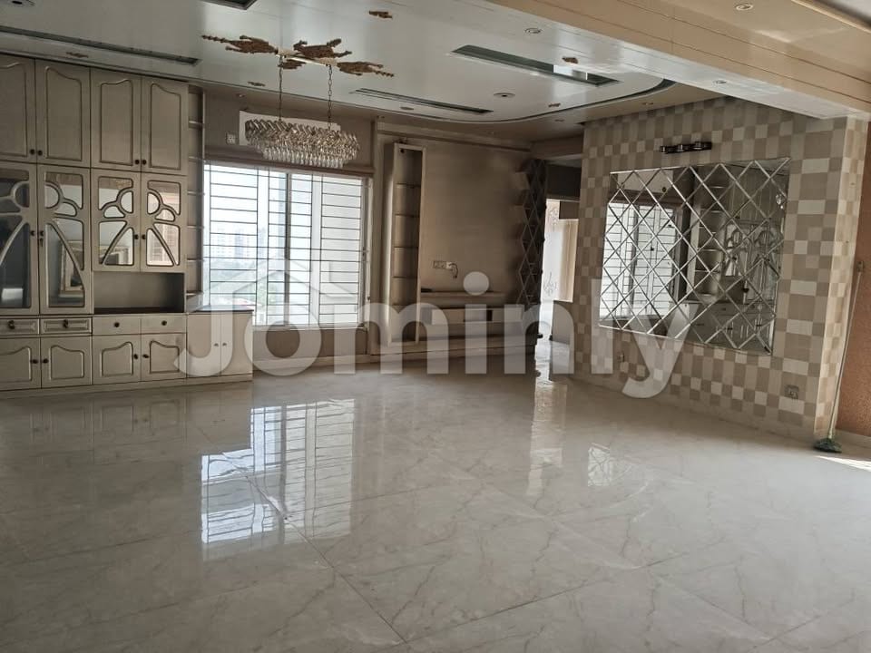 Premium 2400 Sqft South-Facing Apartment with Rooftop Pool in Bashundhara R/A - 2