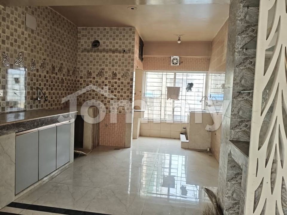 Premium 2400 Sqft South-Facing Apartment with Rooftop Pool in Bashundhara R/A - 5