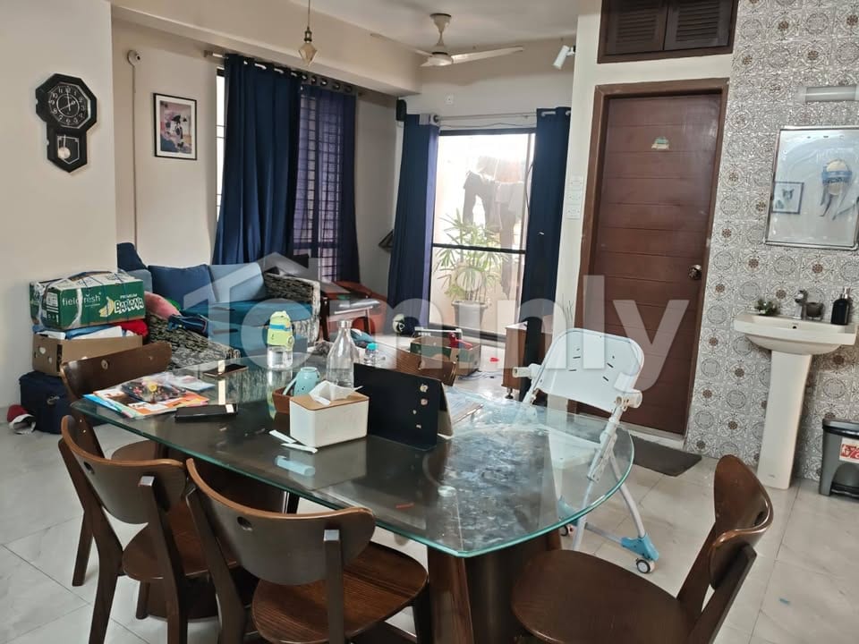 Comfortable 1500 Sqft 3-Bedroom Family Apartment for Rent in Bashundhara R/A
