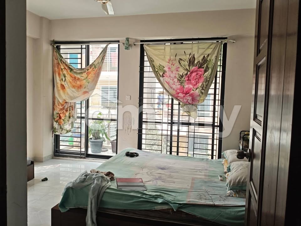 Comfortable 1500 Sqft 3-Bedroom Family Apartment for Rent in Bashundhara R/A - 4