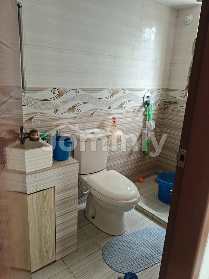 Comfortable 1500 Sqft 3-Bedroom Family Apartment for Rent in Bashundhara R/A - 5