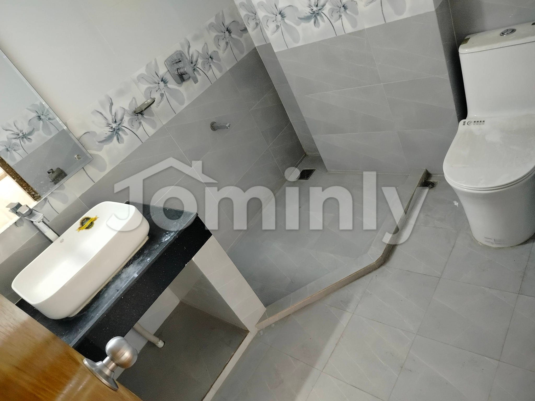 Spacious 2450 Sqft 3-Bedroom Apartment for Rent on 2nd Floor in Banani - 2