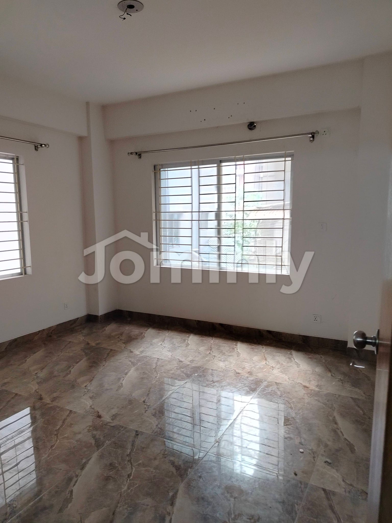 Spacious 2450 Sqft 3-Bedroom Apartment for Rent on 2nd Floor in Banani - 3
