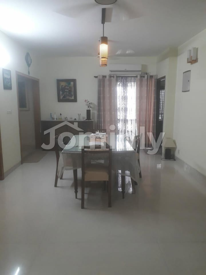 Luxury 2300 Sqft South-Facing Furnished Apartment for Rent in Banani - 4