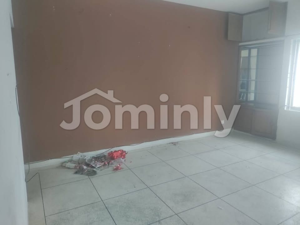 Cozy 1,800 Sft Commercial Office Space for Rent at Banani Dhaka - 3