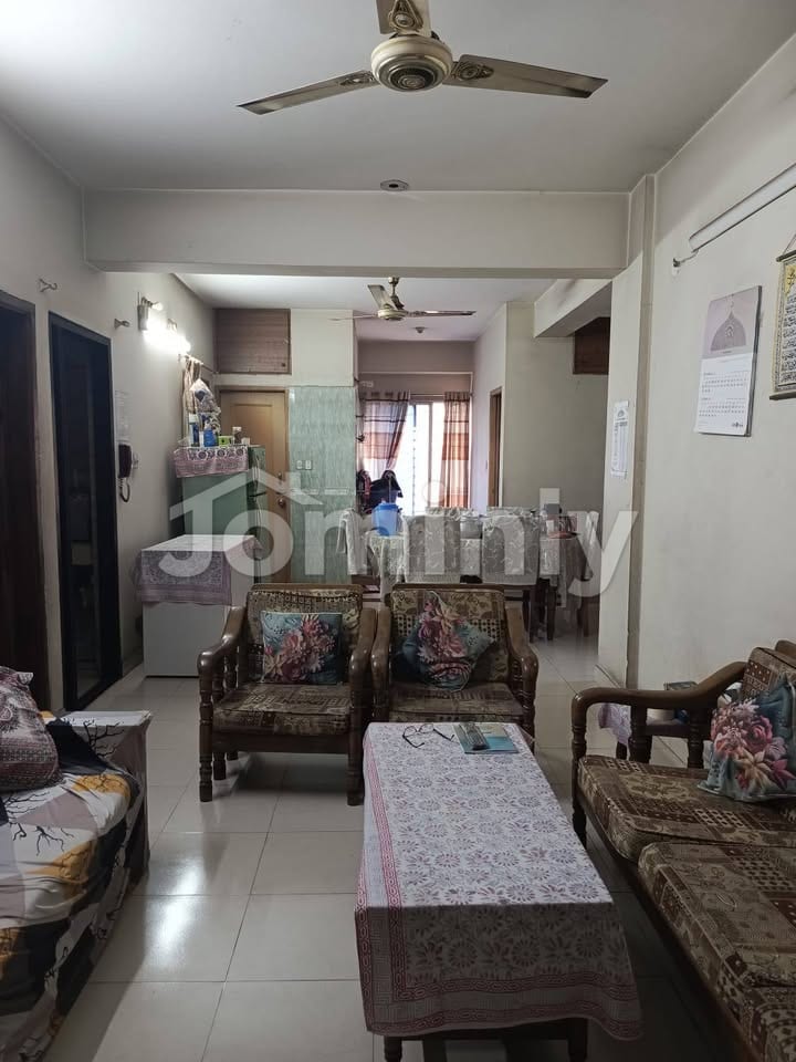 Large 1,947 Sft Used Residential Apartment for Sale at Pallabi, Mirpur-12