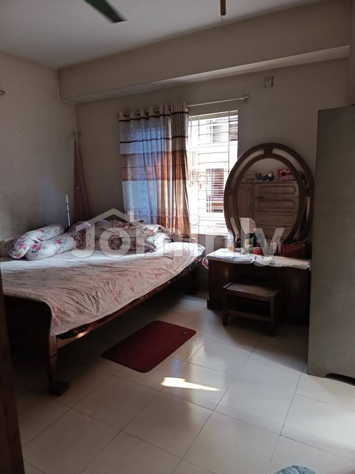 Large 1,947 Sft Used Residential Apartment for Sale at Pallabi, Mirpur-12 - 3