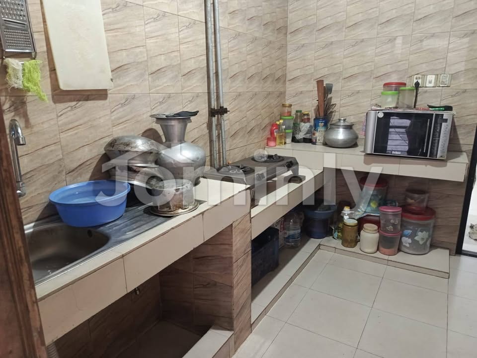 Large 1,947 Sft Used Residential Apartment for Sale at Pallabi, Mirpur-12 - 5