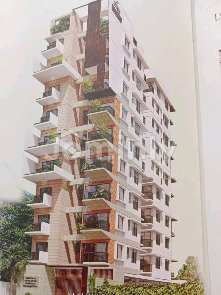 Grand 2,756 Sft Single Unit South-Facing Apartment for Sale at Block-L, Basundhara R/A - 4