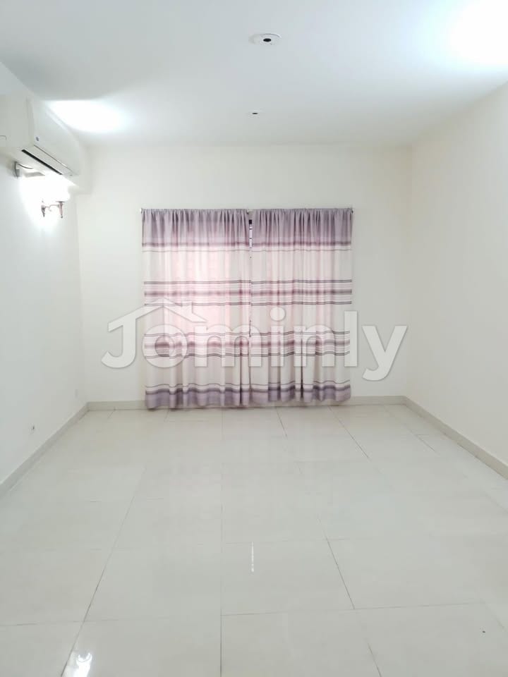 Luxury 2400 Sqft South-Facing Semi-Furnished Apartment for Rent in Banani