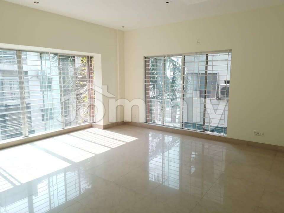 Expansive 3000 Sqft South-Facing Luxury Apartment for Rent in Gulshan-1