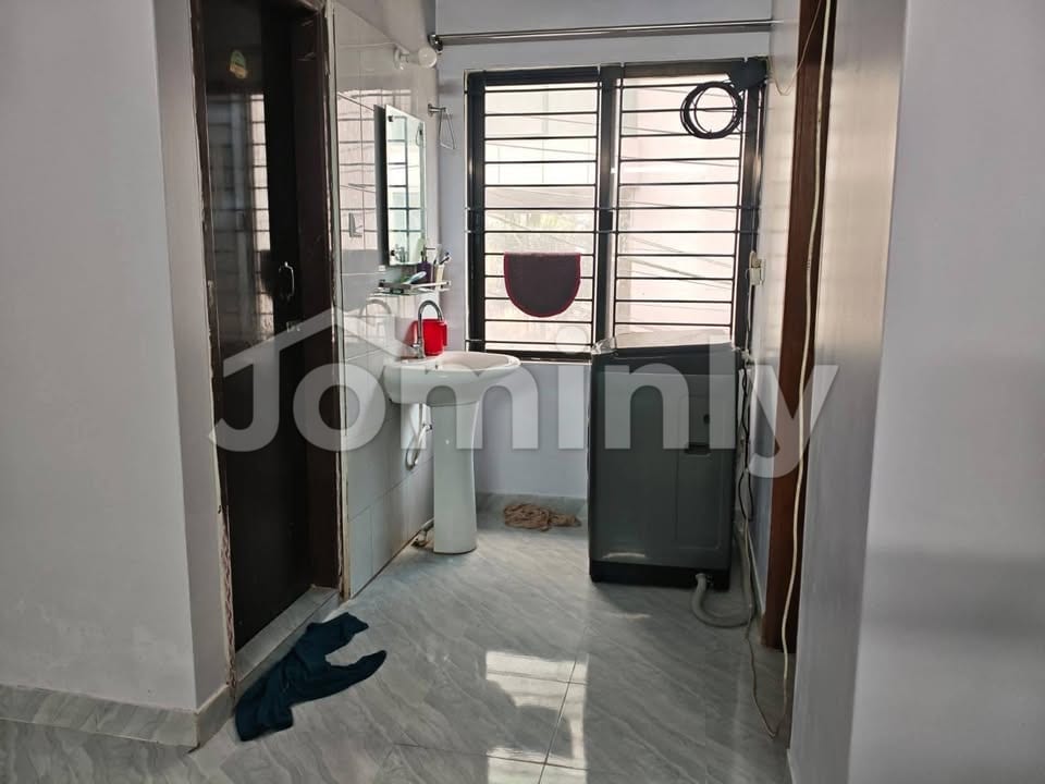 Spacious 1540 Sqft 3-Bedroom Family Apartment for Rent in Bashundhara R/A - 3