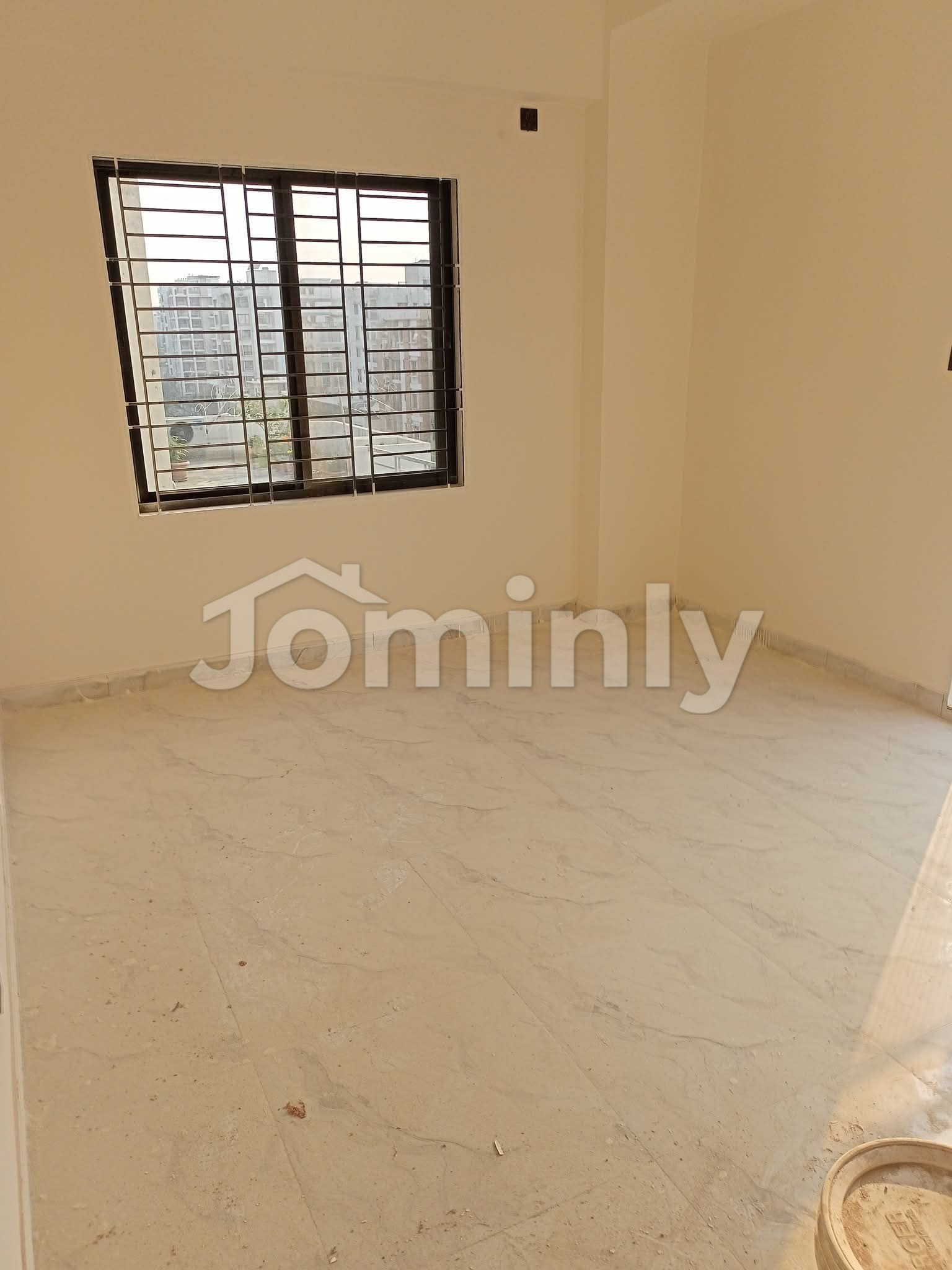 Exclusive 2,000 Sft Single Unit Corner Apartment for Sale at Block-I, Bashundhara R/A - 3