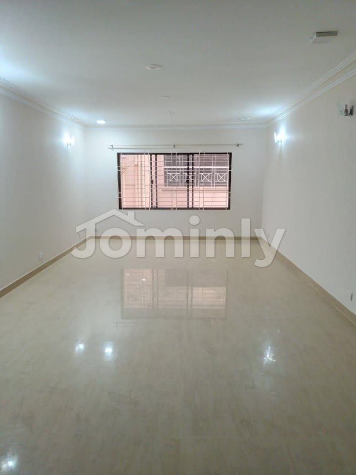 Luxury 2700 Sqft South-Facing Residential Apartment for Rent in Gulshan