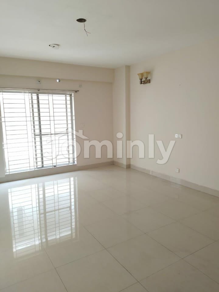 Luxury 3200 Sqft South-Facing 4-Bedroom Apartment for Rent in Banani - 4
