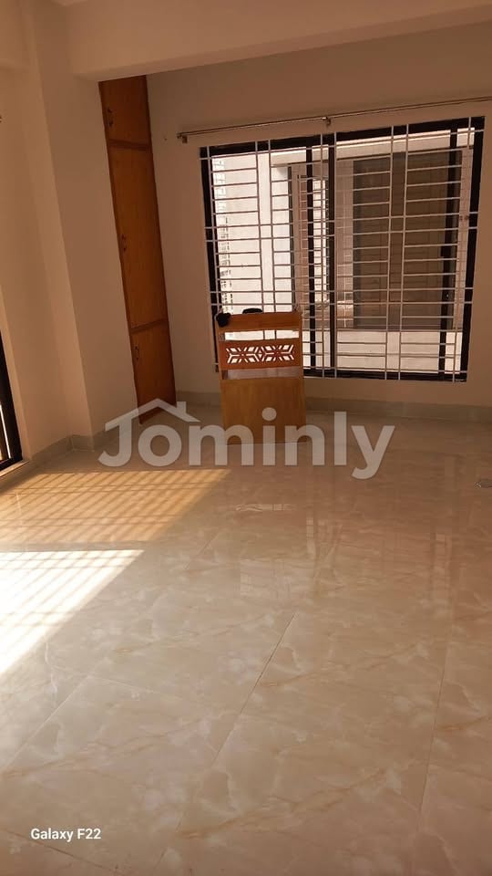 1500 Sqft South-Facing Modern Interior Apartment for Rent in Uttara Sector-17 - 2