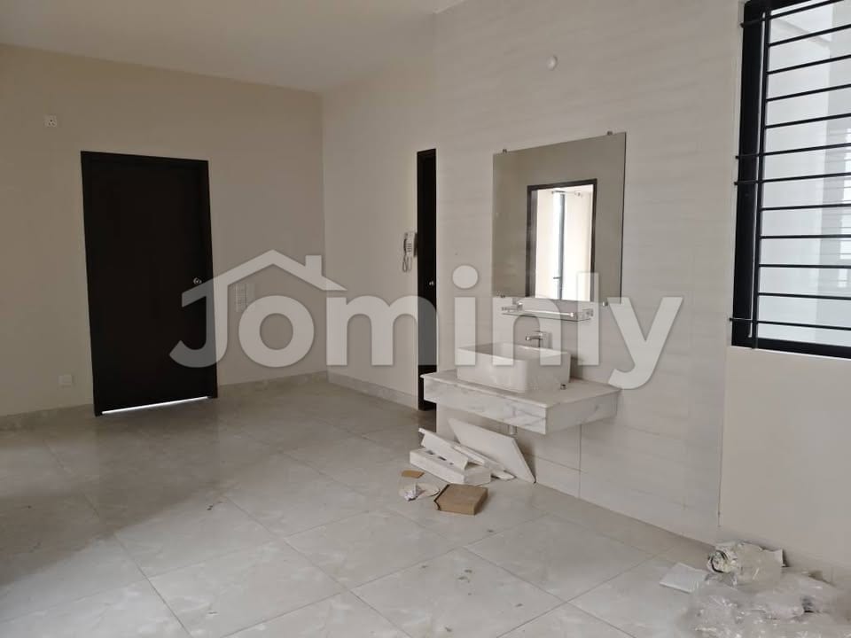 Exclusive 1850 Sqft 3-Bedroom Brand New bti Apartment for Rent in Bashundhara R/A - 3