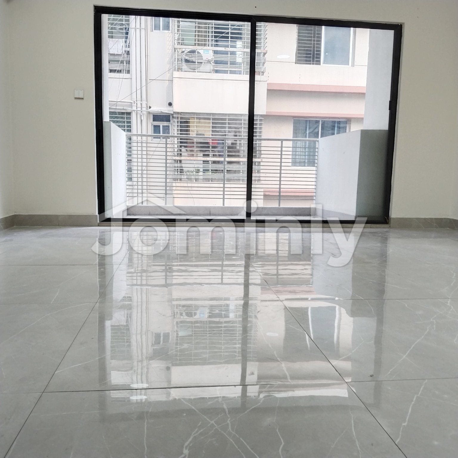Spacious 2600 Sqft 3-Bedroom Unfurnished Apartment for Rent in Gulshan-1 - 4