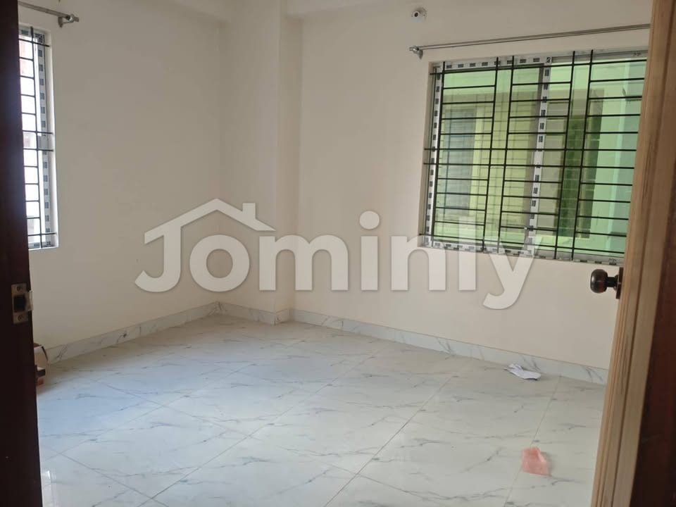 1500 Sqft 3-Bedroom North-Facing Apartment for Sale in Bashundhara R/A Block-H - 4