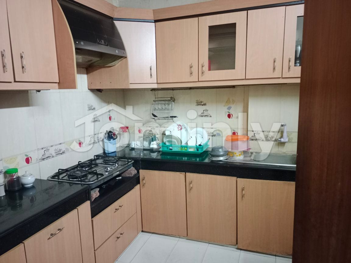 Spacious 2200 Sqft 3-Bedroom Unfurnished Apartment for Sale in Gulshan-2 - 3