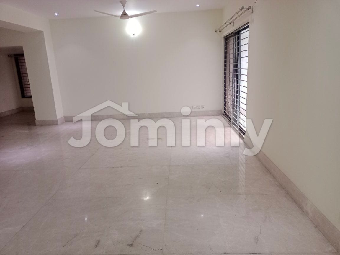 Palatial 5200 Sqft 4-Bedroom Semi-Furnished Apartment for Sale in Gulshan North - 4
