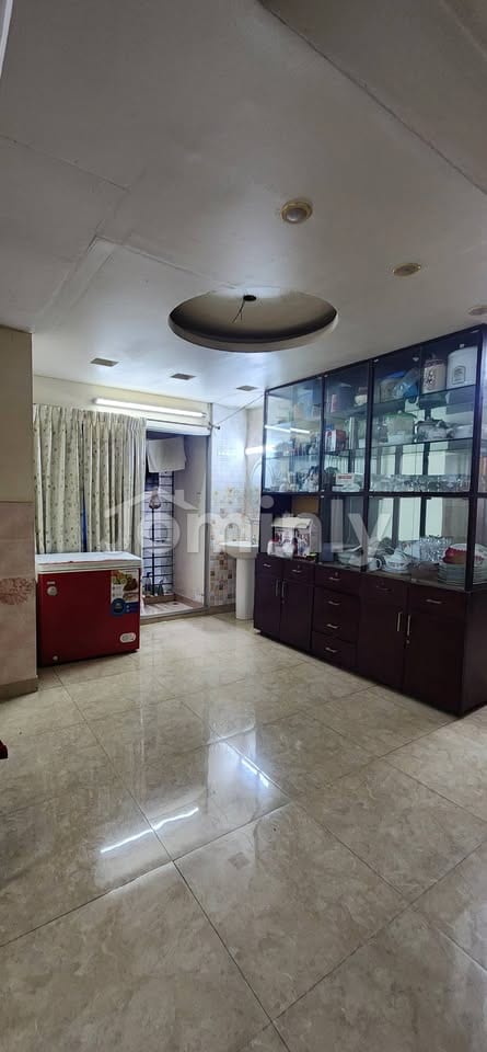 Spacious 1550 Sqft 3-Bedroom Used Apartment for Sale in Circular Road (Hatirpool)