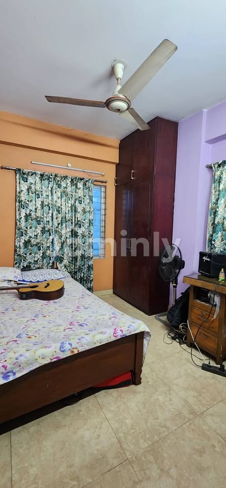 Spacious 1550 Sqft 3-Bedroom Used Apartment for Sale in Circular Road (Hatirpool) - 4