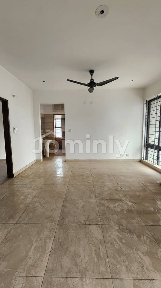 Brand New 2000 Sqft 4-Bedroom Single-Unit Apartment for Sale in Bashundhara R/A Block-C