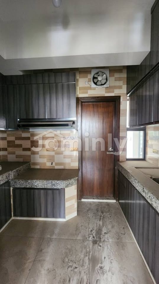 Brand New 2000 Sqft 4-Bedroom Single-Unit Apartment for Sale in Bashundhara R/A Block-C - 3