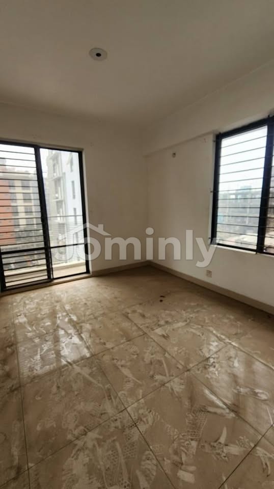 Brand New 2000 Sqft 4-Bedroom Single-Unit Apartment for Sale in Bashundhara R/A Block-C - 5