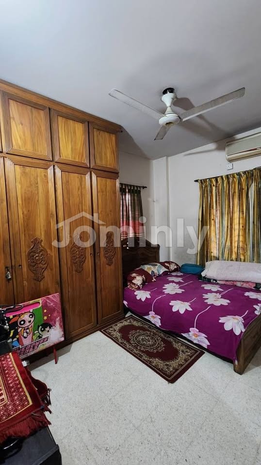 Ready 1215 Sqft 2-Bedroom Used Apartment for Sale in Lalmatia Block-C - 4