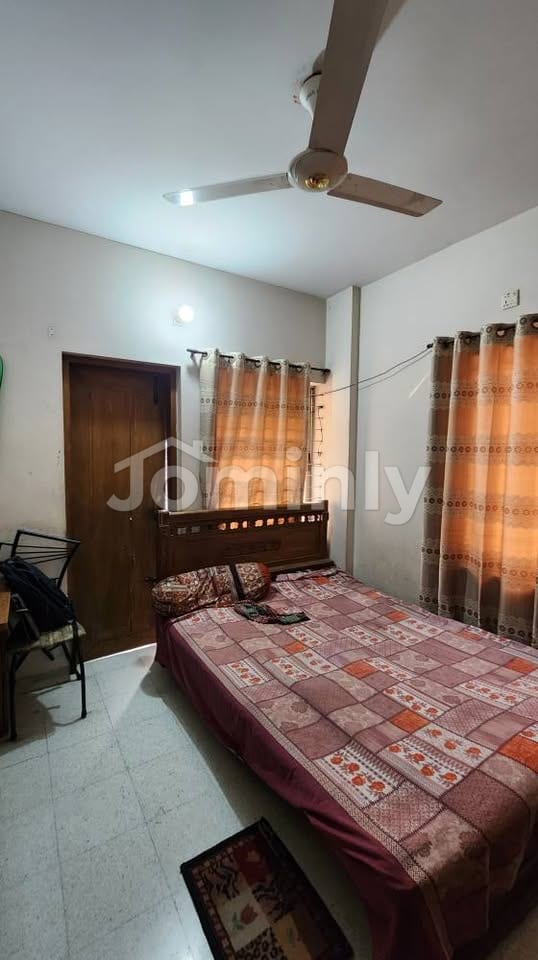 Ready 1215 Sqft 2-Bedroom Used Apartment for Sale in Lalmatia Block-C - 5