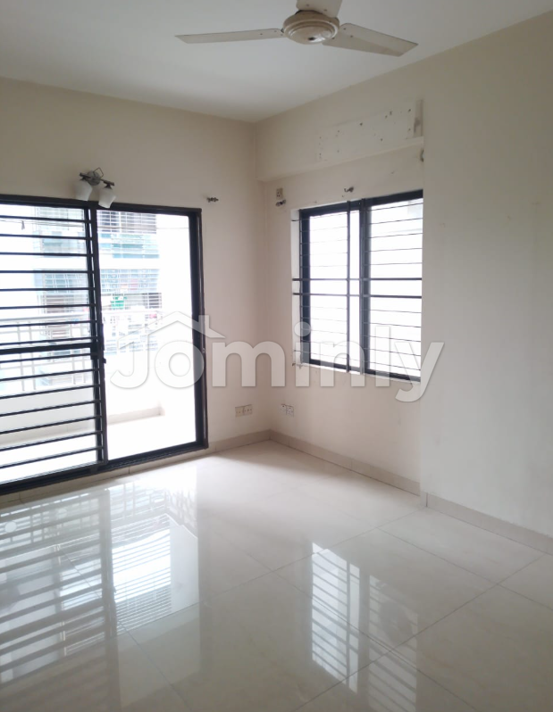 Spacious 2,250 Sft North-Facing Apartment for Rent at Banani North (Govt. Gas & Parking) - 3