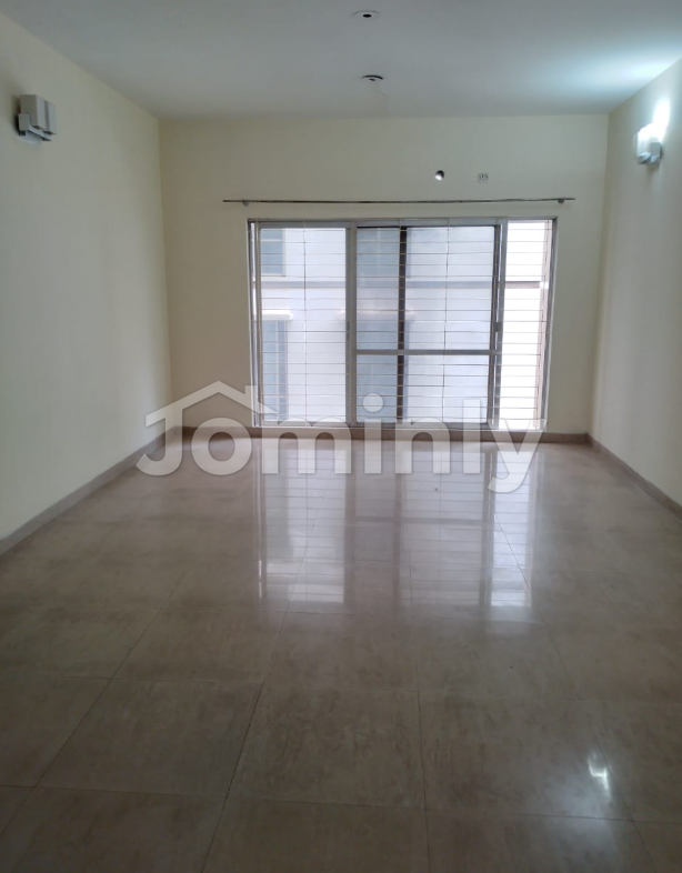 Ultra-Spacious 2,700 Sft North-Facing Apartment for Rent at Banani North (Govt. Gas & Parking) - 4