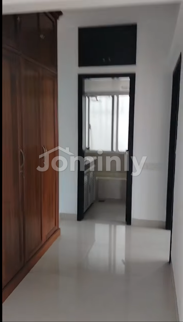 Spacious 3200 Sqft 4-Bedroom Apartment for Rent in Gulshan-2 - 3