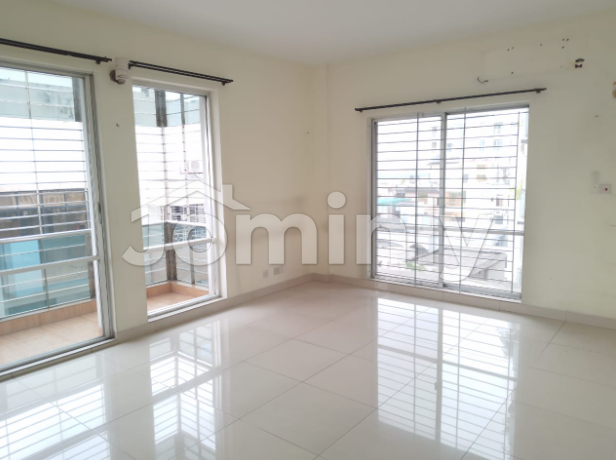 Spacious 2,500 Sft South-Facing Apartment for Rent at Banani (Govt. Gas & Parking) - 3
