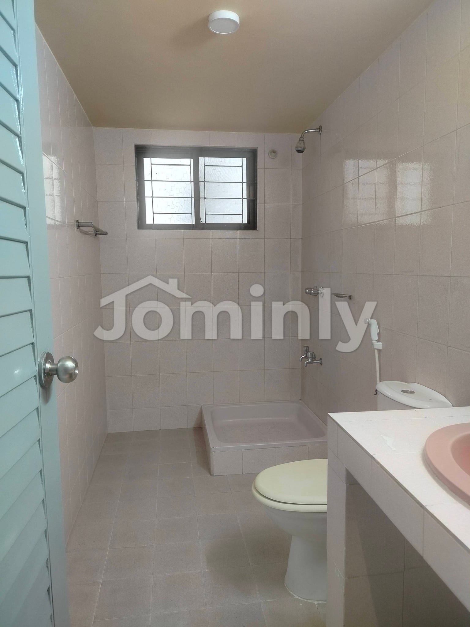 Spacious 1750 Sqft 3-Bedroom Apartment for Rent in Banani Block-B - 2