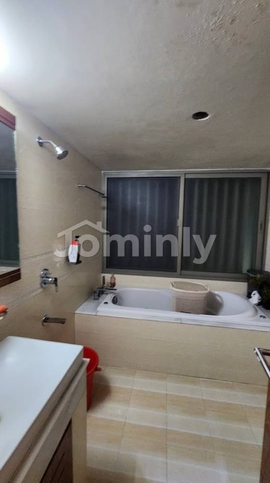 Exclusive 2890 Sqft 3-Bedroom Lake View Apartment for Sale in Mohakhali DOHS - 2