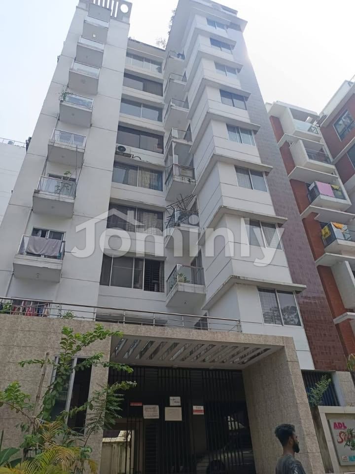 Brand New 2320 Sqft Single-Unit 3-Bedroom Apartment for Sale in Bashundhara R/A Block-J - 3