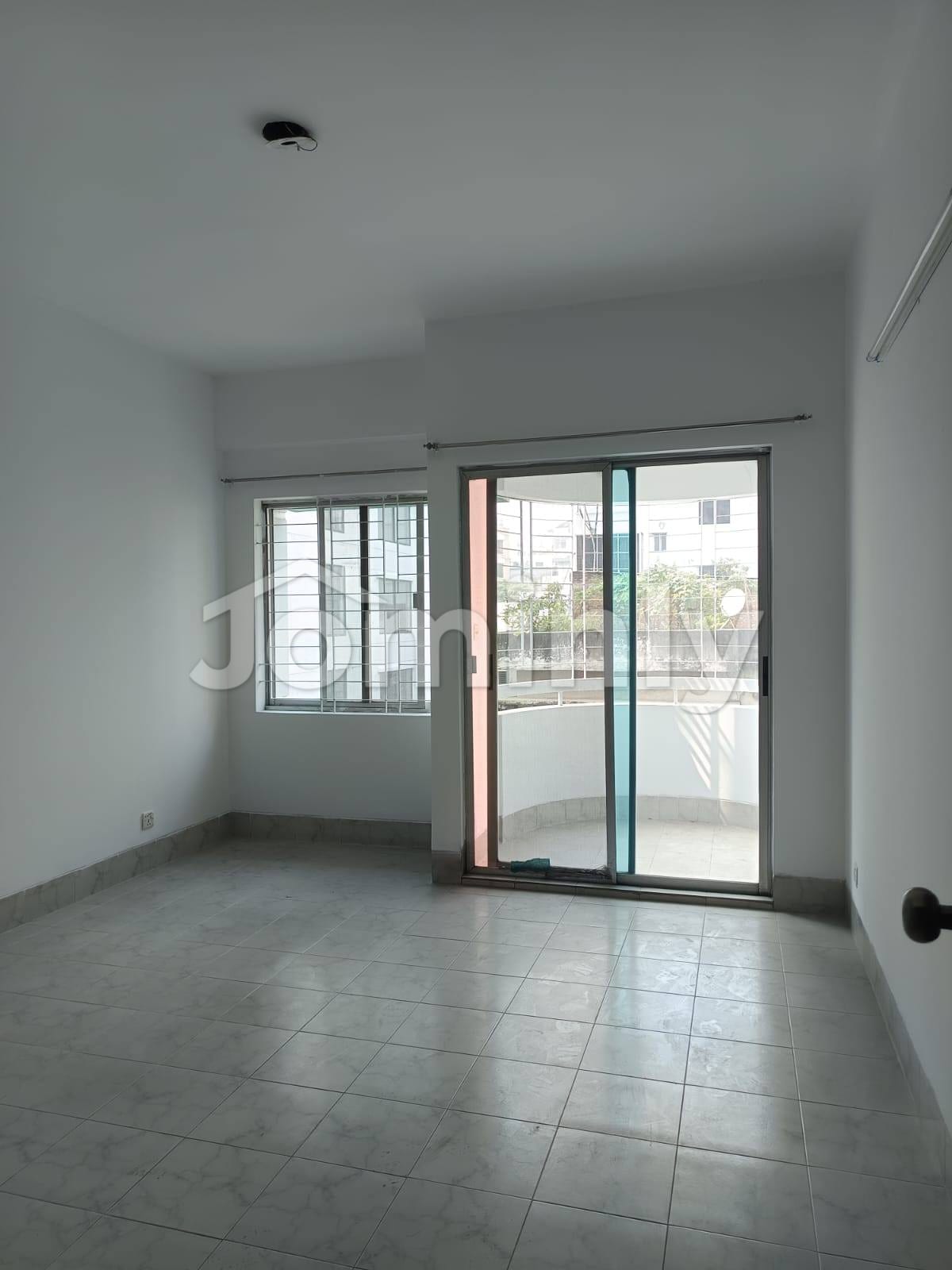 Ready 1705 Sqft 3-Bedroom West-Facing Apartment for Sale in Uttara Sector-3 - 5