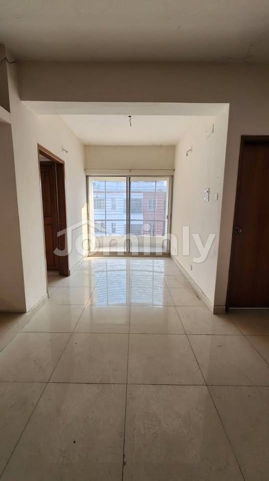 Exclusive 2500 Sqft South-Facing Single-Unit Brand New Apartment for Sale in Bashundhara R/A Block-K - 4