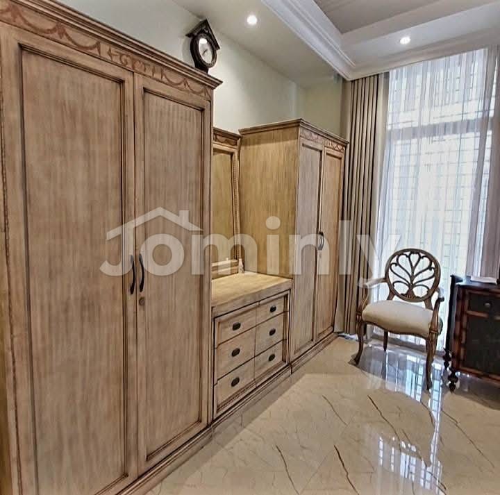 Exclusive 4200 Sqft 4-Bedroom Fully Furnished Luxury Apartment with Swimming Pool for Sale in Bashundhara R/A - 4