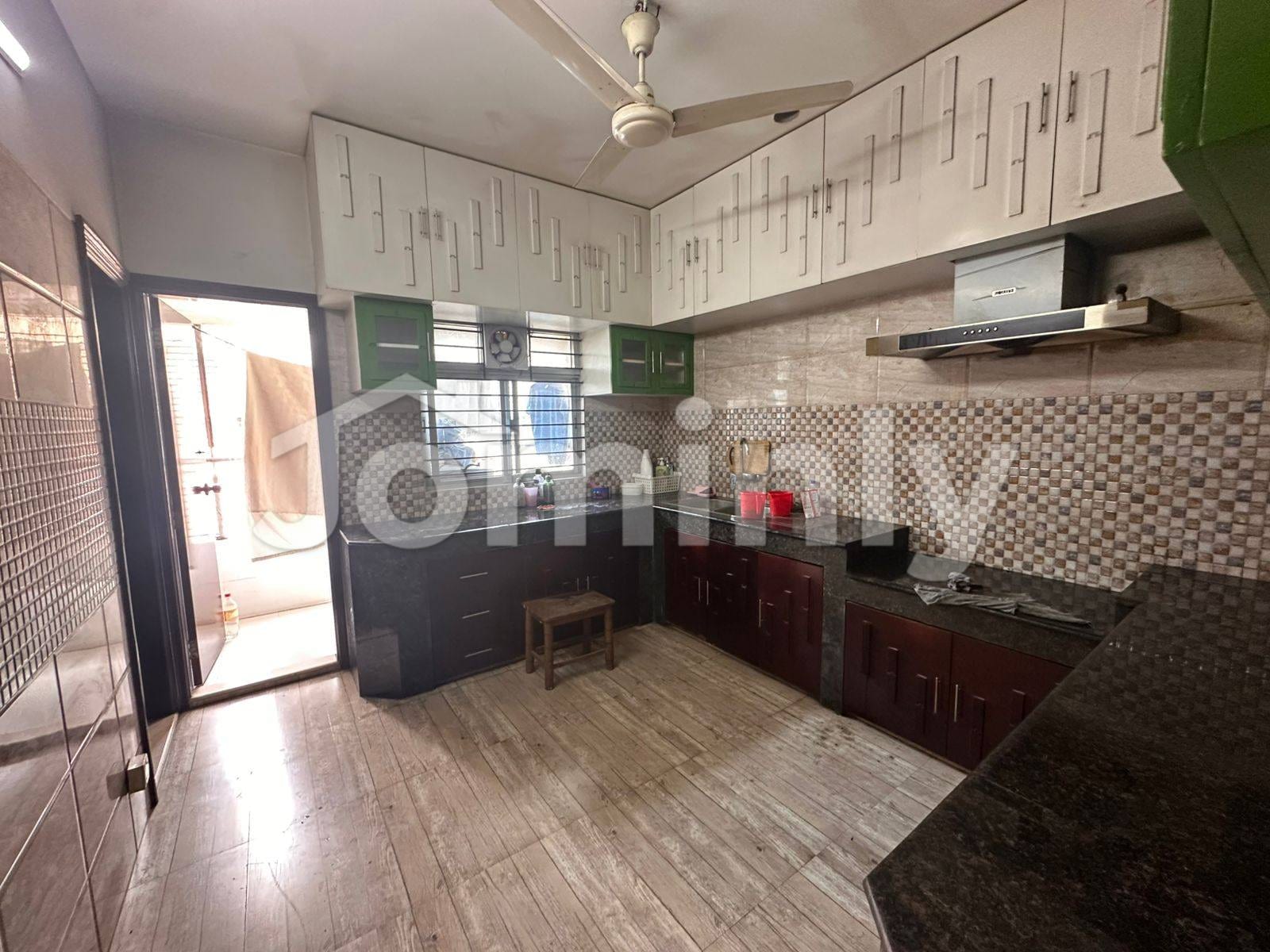 Exclusive 3250 Sqft 4-Bedroom Luxury Apartment for Rent in Banani - 2