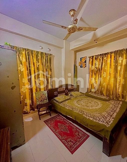 Eid Discount Sale: 1200 Sqft 3-Bedroom Ready Flat with Titas Gas and Parking in Kalamia Bazar, Chattogram