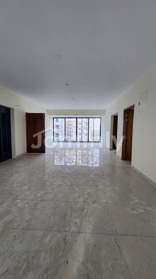 Brand New 2500 Sqft South-Facing Single-Unit Luxury Apartment for Sale in Bashundhara R/A Block-K