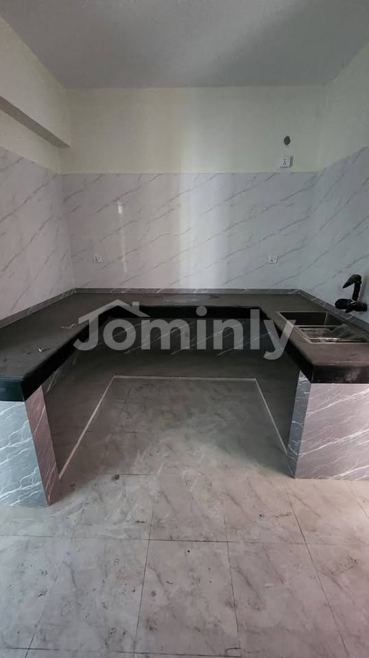 Brand New 2500 Sqft South-Facing Single-Unit Luxury Apartment for Sale in Bashundhara R/A Block-K - 2