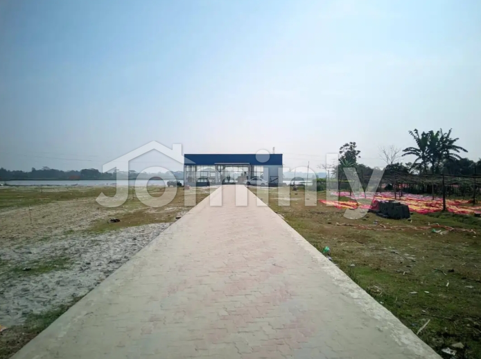 Near 180 feet Bhulta Gawsia Highway 3 Katha Land Sales!